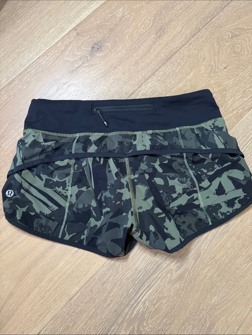 Lululemon speed up shorts pop-cut fatigue EUC